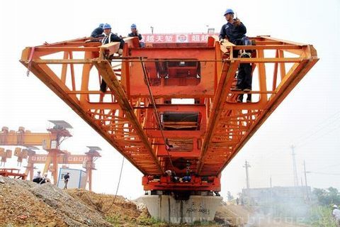 橋梁支架現澆箱梁