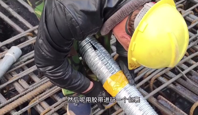 金屬波紋管對接.jpg 金屬波紋管對接.jpg